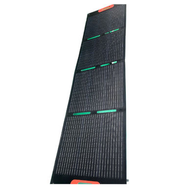 Cargador solar plegable de 4 plegados de tamaño 1670 * 500 * 5 mm plegados de tamaño 440 * 500 * 50 mm para viajeros y campistas
