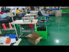 Cargador solar plegable de 4 pliegues de tamaño 1670 * 500 * 5MM Plegable de tamaño 440 * 500 * 50MM Debe tener para viajar